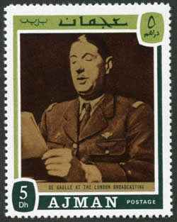 de gaulle devant un micro