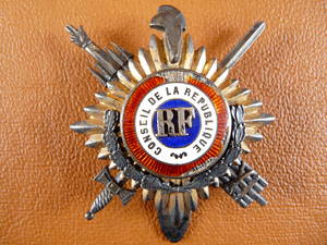 Insigne de membre du Conseil de la République