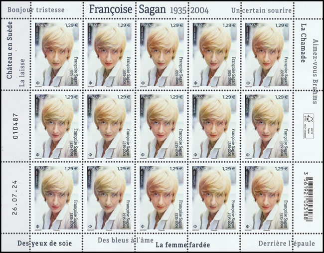 Mini-feuille du timbre consacré à Françoise Sagan avec les noms de ses principaux ouvrages
