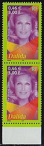 paire verticale de feuille Dalida