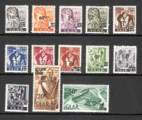 Série papier blanc surchargée