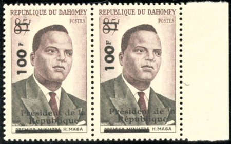 Paire dont une avec surcharge espacée