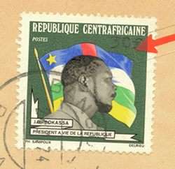 Timbre avec faciale ajoutée à la machine à écrire