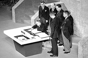 Signature japonaise du traité